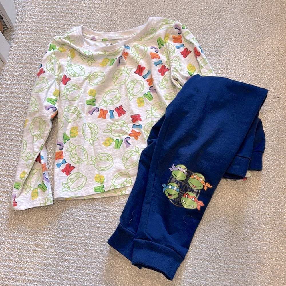Teenage Mutant Ninja Turtles Toddler Boys' Long Sleeve Tee & Joggers 2-piece 4T